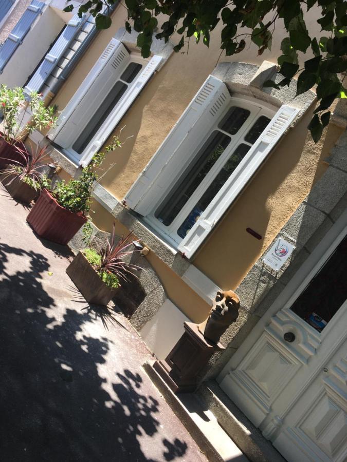 Guesthouse La Villae Mazamet ภายนอก รูปภาพ