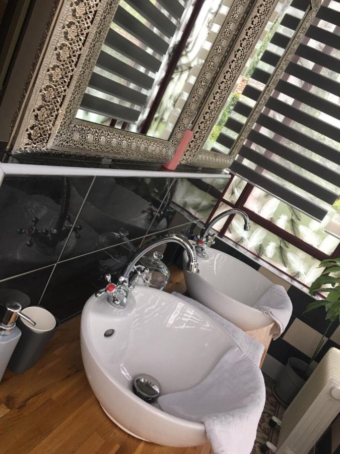 Guesthouse La Villae Mazamet ภายนอก รูปภาพ