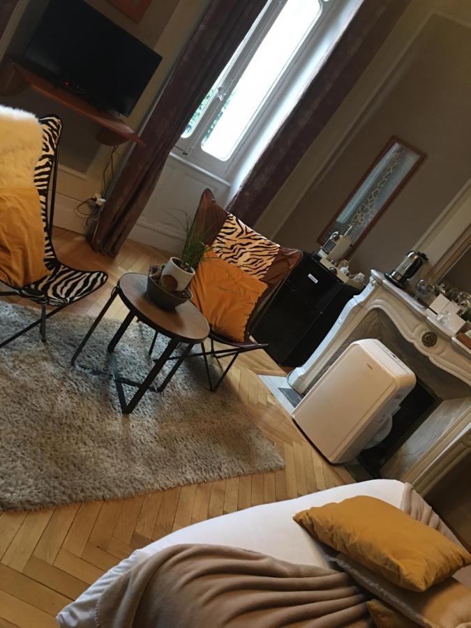 Guesthouse La Villae Mazamet ภายนอก รูปภาพ