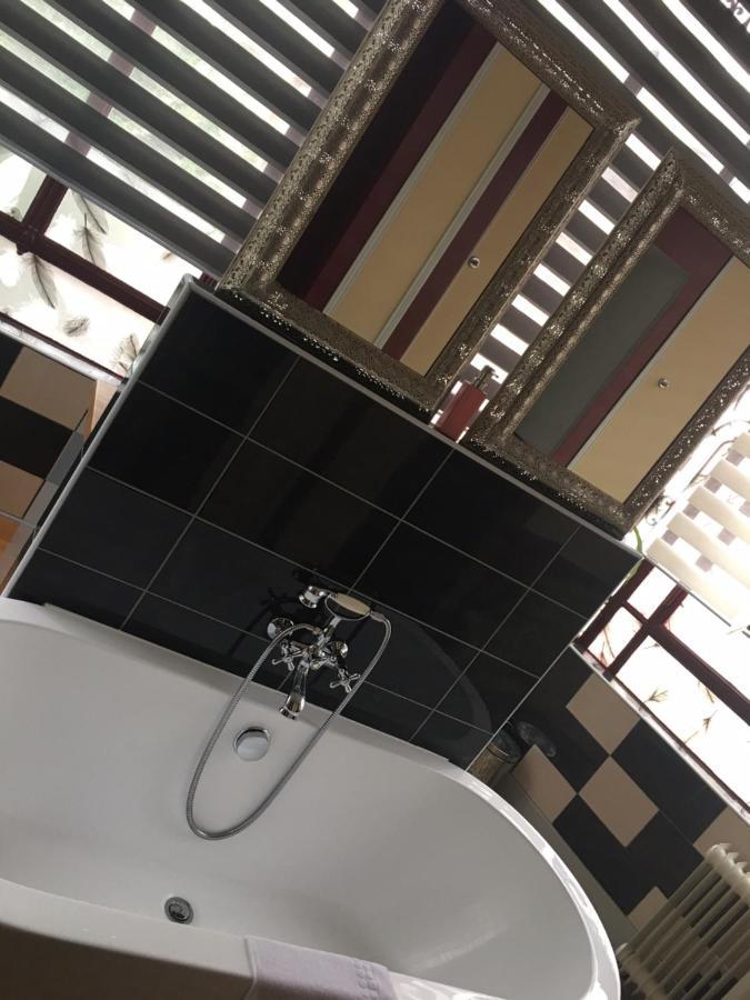 Guesthouse La Villae Mazamet ภายนอก รูปภาพ