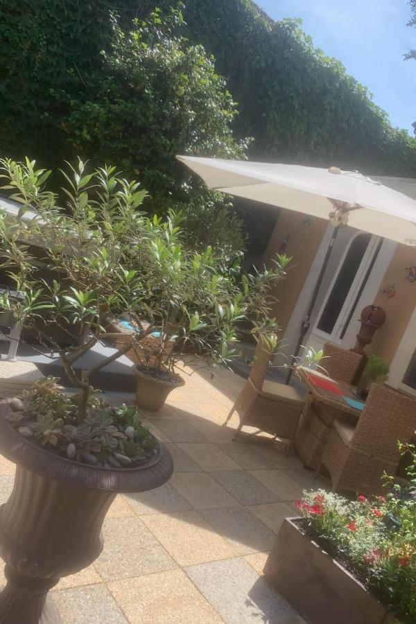 Guesthouse La Villae Mazamet ภายนอก รูปภาพ